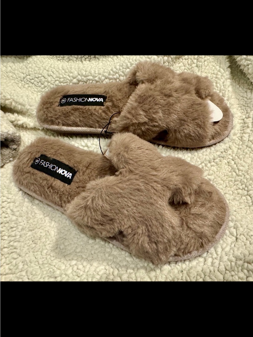 Fashion Nova Ladies Fur House Slipper’s